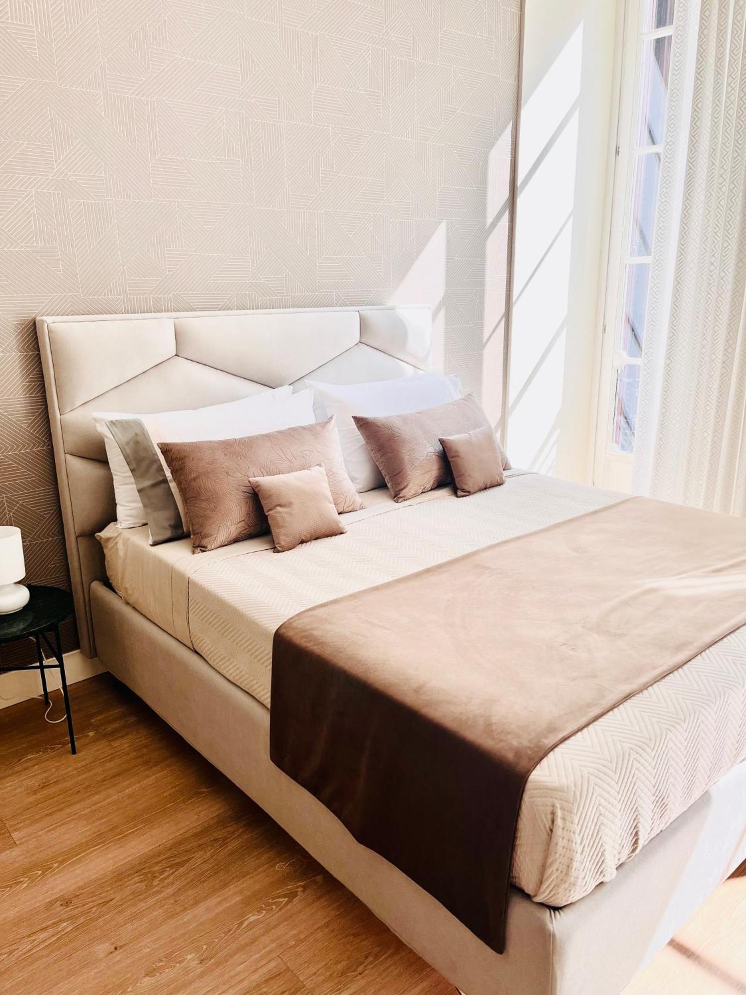 Piazza Amore Napoli Luxury Apartment Nel Cuore Di Napoli Eksteriør billede